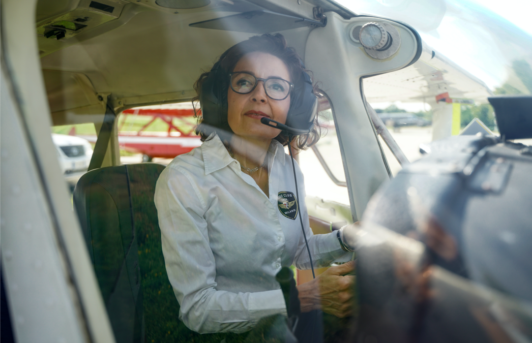 Un corso safety può rendere migliore la normale esperienza di volo? Sì, ce lo racconta Liliana Vago